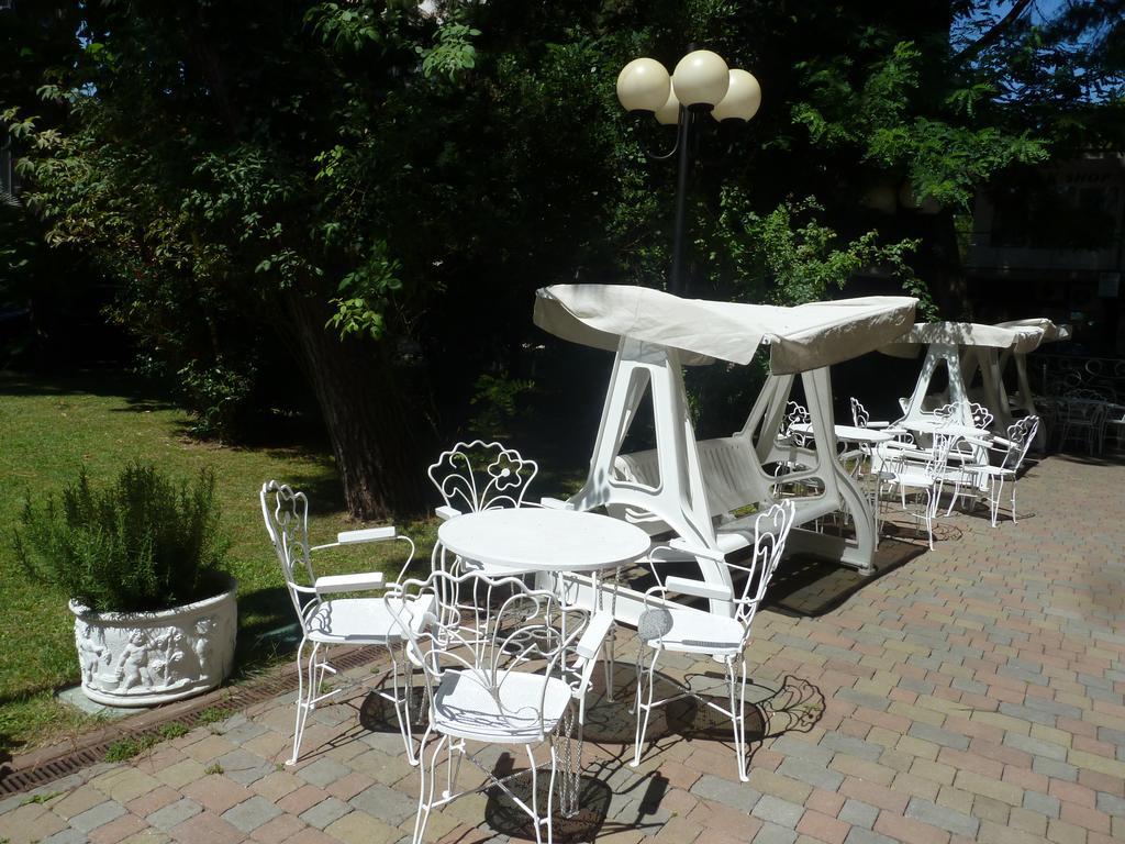 Hotel Astra Milano Marittima Exterior foto
